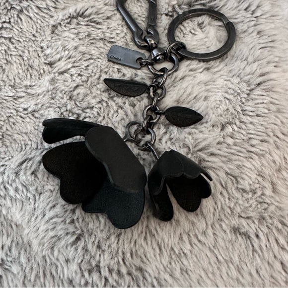 Coach Tea Rose Bag Charm Keychain Fob - Picture 6 of 10